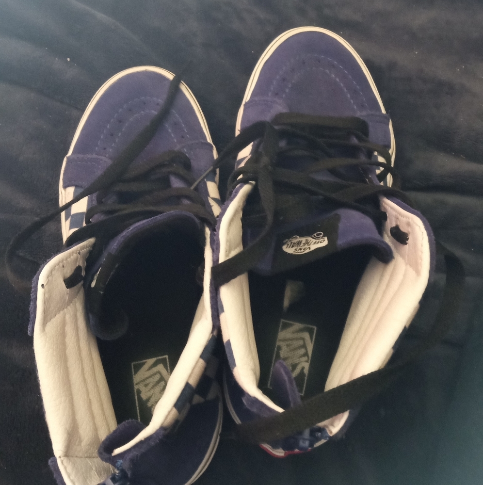 Vans - Picture 2 of 6